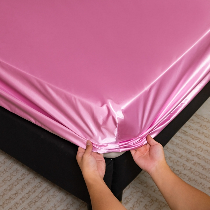 91家纺网 家纺一手货源 找家纺 圣比熊2025新款防水冰丝纯色床笠凉爽柔顺床垫保护罩 防水款-粉色