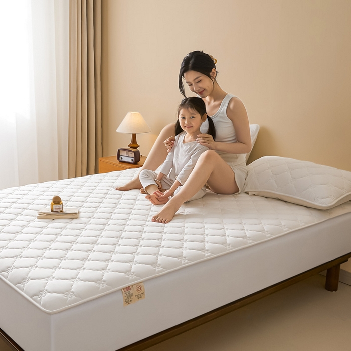 91家纺网 家纺一手货源 找家纺 鑫钰2025新款防水纯棉全棉夹棉床笠--四叶草黄墙 四叶草-白