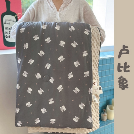 91家纺网 家纺一手货源 找家纺 （总）暖生活 2025新款牛奶针织棉豆豆夏被
