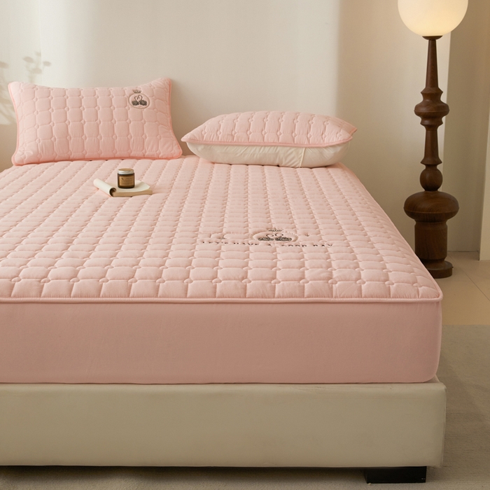 91家纺网 家纺一手货源 找家纺 鑫钰2025新款刺绣加厚夹棉床笠--小天鹅 小天鹅-香妃粉