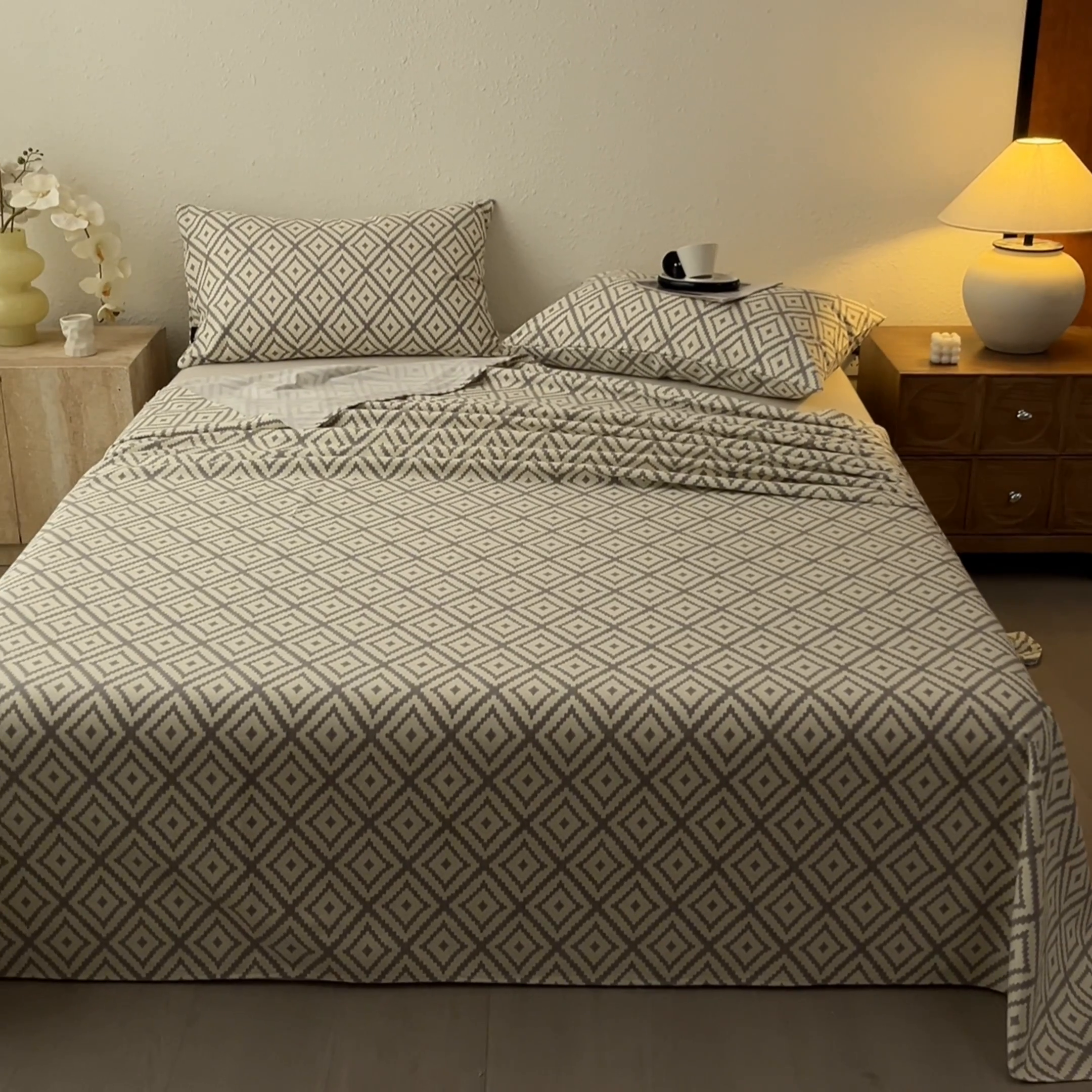 91家纺网 家纺一手货源 找家纺 鑫钰 2025新款老粗布床单床笠系列-格纹系列 菱格灰