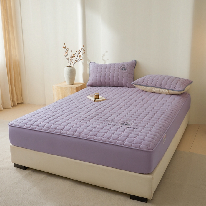 91家纺网 家纺一手货源 找家纺 鑫钰2025新款刺绣加厚夹棉床笠--小天鹅 小天鹅-优雅紫