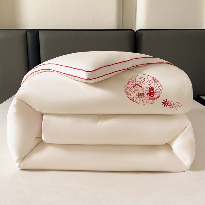 91家纺网 家纺一手货源 找家纺 歌历斯家纺2025新款60s八喜喜庆被婚庆被绣花冬被全棉冬被立体边被子被芯四季被春秋被夏被 八喜被-本白