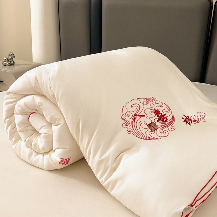 91家纺网 家纺一手货源 找家纺 歌历斯家纺2025新款60s八喜喜庆被婚庆被绣花冬被全棉冬被立体边被子被芯四季被春秋被夏被 八喜被-本白