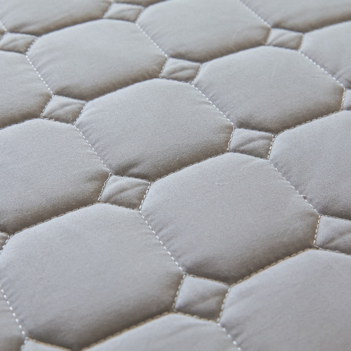 91家纺网 家纺一手货源 找家纺 鑫钰2025新款防水加厚夹棉原棉床笠防滑隔脏床垫套保护罩 简格-绅士灰