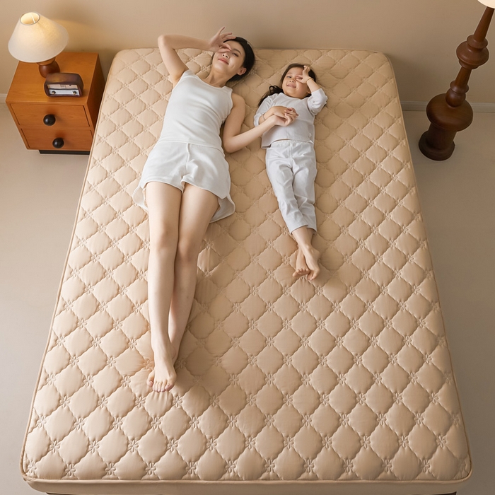 91家纺网 家纺一手货源 找家纺 鑫钰2025新款防水纯棉全棉夹棉床笠--四叶草黄墙 四叶草-驼