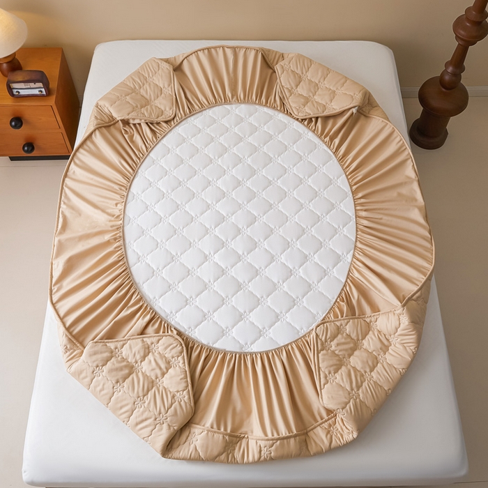 91家纺网 家纺一手货源 找家纺 鑫钰2025新款防水纯棉全棉夹棉床笠--四叶草黄墙 四叶草-驼