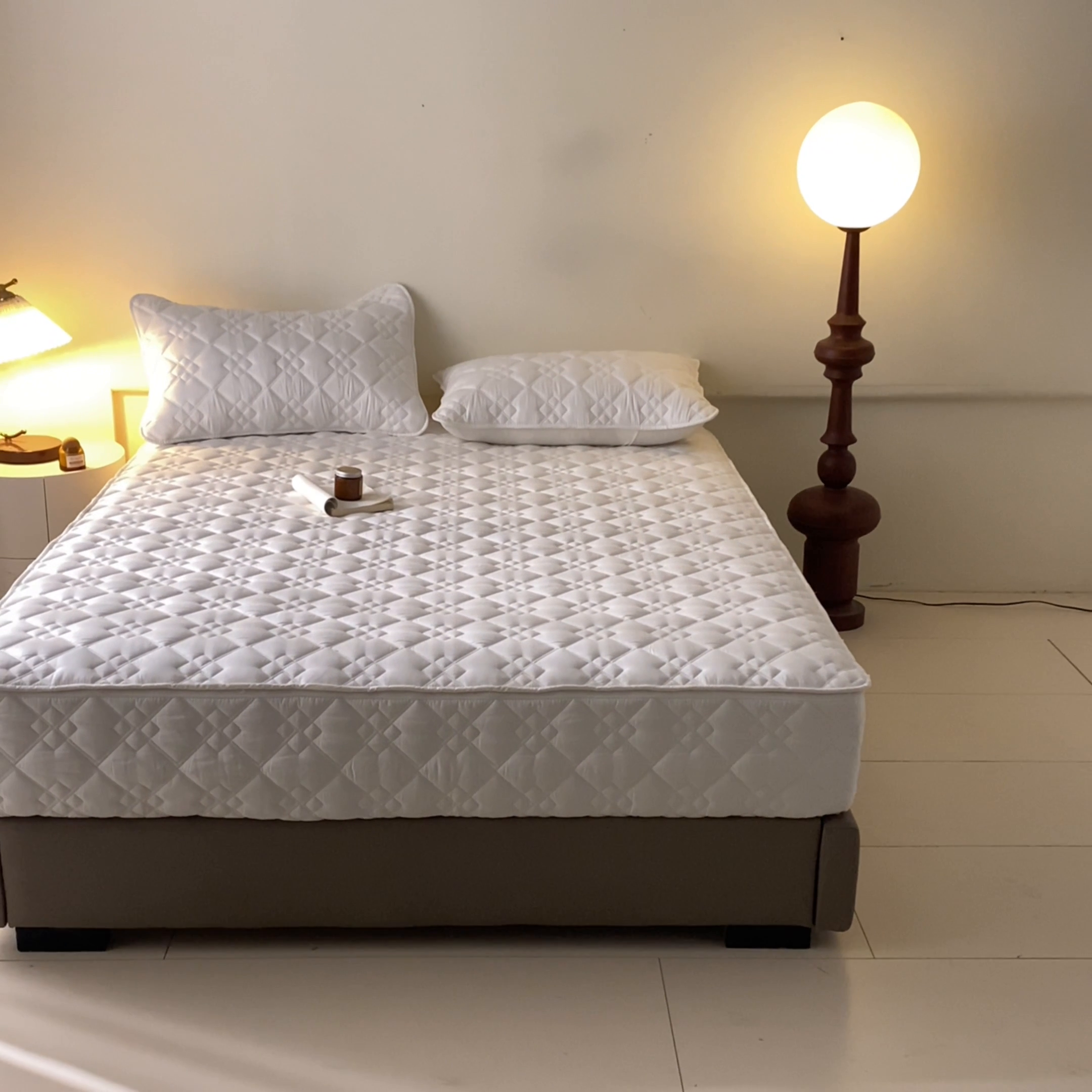 91家纺网 家纺一手货源 找家纺 鑫钰2025新款纯棉全棉六面全包床笠 四方格-全包床笠-白色