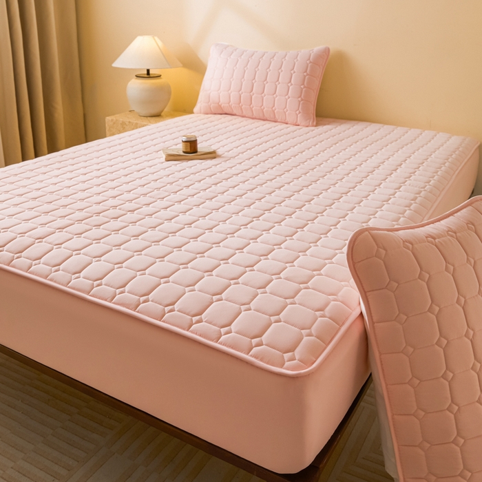 91家纺网 家纺一手货源 找家纺 鑫钰2025新款防水加厚夹棉原棉床笠防滑隔脏床垫套保护罩 简格-优雅粉