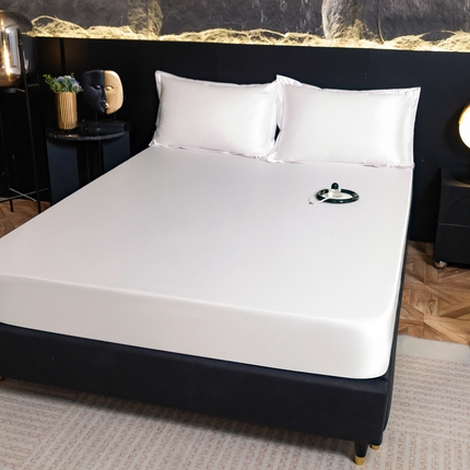 91家纺网 家纺一手货源 找家纺 梦舒羽2025新款防水冰丝纯色床笠凉爽柔顺床垫保护罩 防水冰丝床笠-光洁白