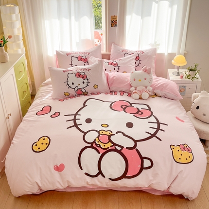 91家纺网 家纺一手货源 找家纺 孩子王家纺2025新款三丽鸥系列全棉活性大版印花卡通学生宿舍四件套（第三批花型） 甜心凯蒂