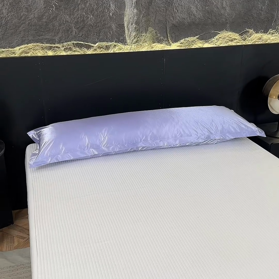 91家纺网 家纺一手货源 找家纺 梦舒羽2025新款防水冰丝纯色双人枕套情侣1.8m枕芯套内胆套 防水冰丝双人枕套-雪青色