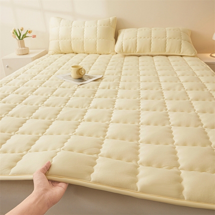 91家纺网 家纺一手货源 找家纺 （总）予梦 2025新款A类亲肤磨毛床护垫铺床褥子夹棉床垫