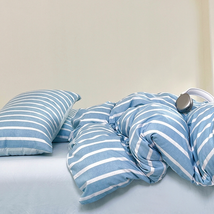 91家纺网 家纺一手货源 找家纺 睡美美 2025新款加厚色织水洗棉印染条纹四件套 海盐奶蓝