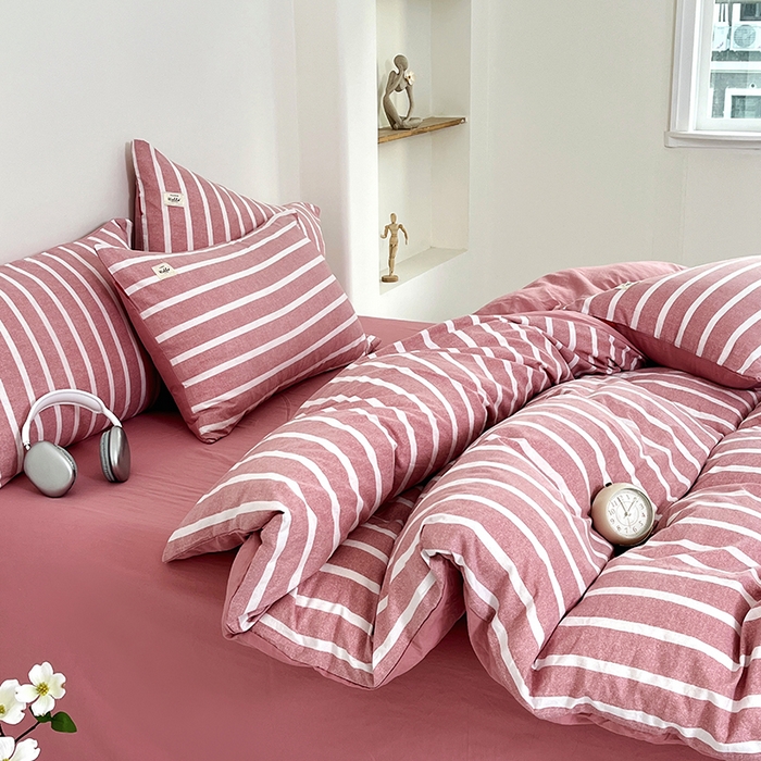 91家纺网 家纺一手货源 找家纺 睡美美 2025新款加厚色织水洗棉印染条纹四件套 复古红条