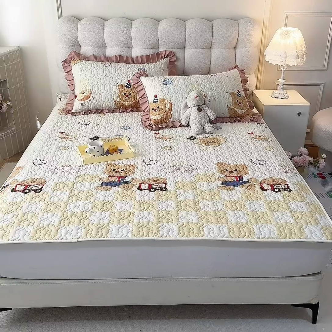 91家纺网 家纺一手货源 找家纺 美达家纺2025新款全棉夹棉床垫 黄油小熊