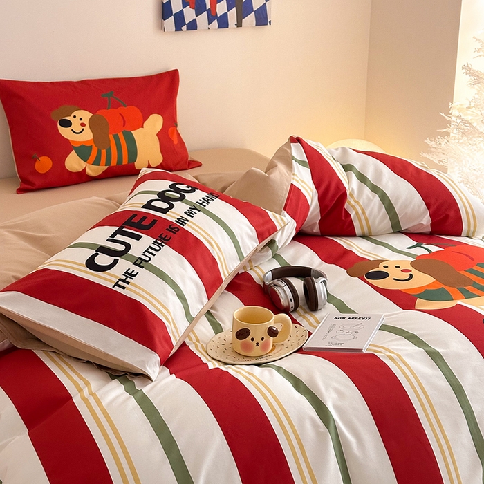 91家纺网 家纺一手货源 找家纺 典曼家纺 2025新款 AB版活性印花四件套 可爱小狗（红）