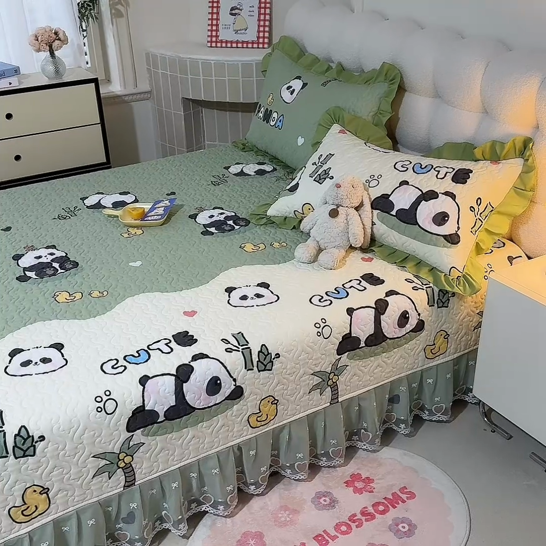 91家纺网 家纺一手货源 找家纺 美达家纺2025新款全棉蕾丝边单床盖 熊猫戏水