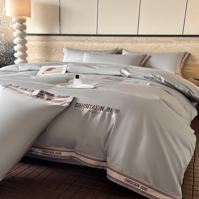 91家纺网 家纺一手货源 找家纺 瑞驰家纺 2025新款长绒棉绣花莱桉系列四件套 莱桉-朵拉灰