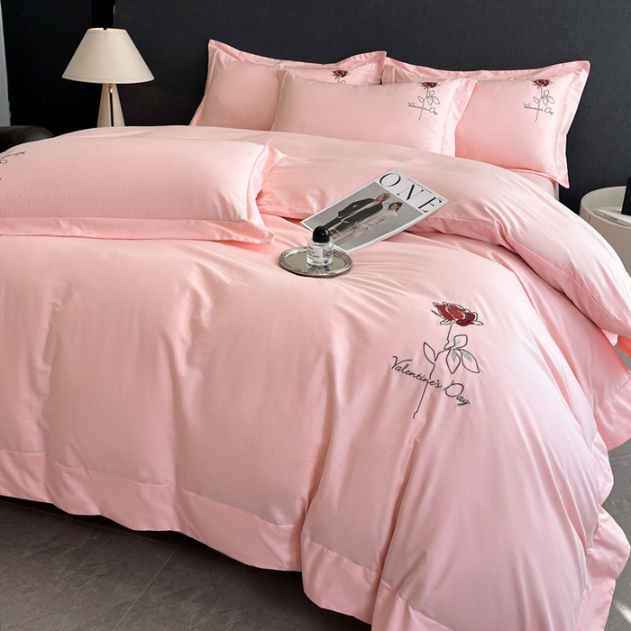 91家纺网 家纺一手货源 找家纺 新方向 2025新款全棉长绒棉刺绣四件套-梅琳娜 梅琳娜-桃粉