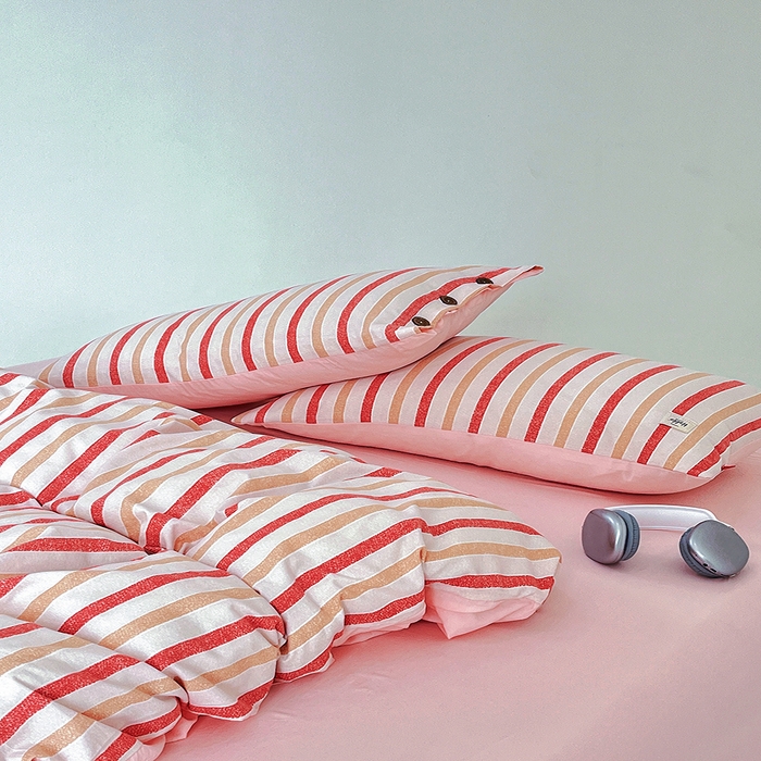 91家纺网 家纺一手货源 找家纺 睡美美 2025新款加厚色织水洗棉印染条纹四件套 香草嫩粉