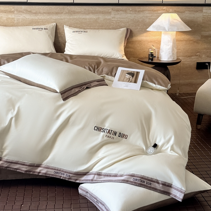 91家纺网 家纺一手货源 找家纺 瑞驰家纺 2025新款长绒棉绣花莱桉系列四件套 莱桉-贝壳白