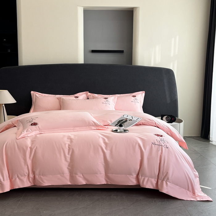 91家纺网 家纺一手货源 找家纺 新方向 2025新款全棉长绒棉刺绣四件套-梅琳娜 梅琳娜-桃粉