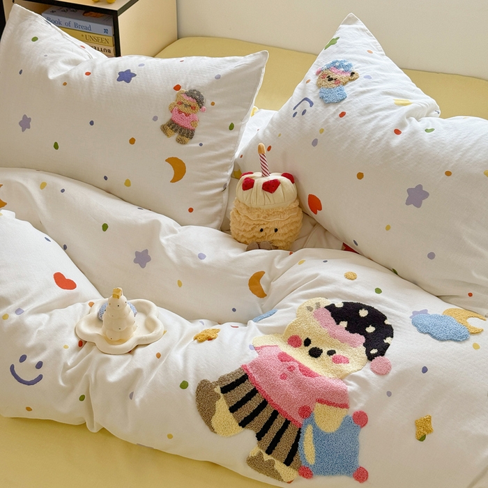 91家纺网 家纺一手货源 找家纺 澳萝拉2025春夏新款全棉纯棉双层纱毛巾绣四件套 晚安小熊