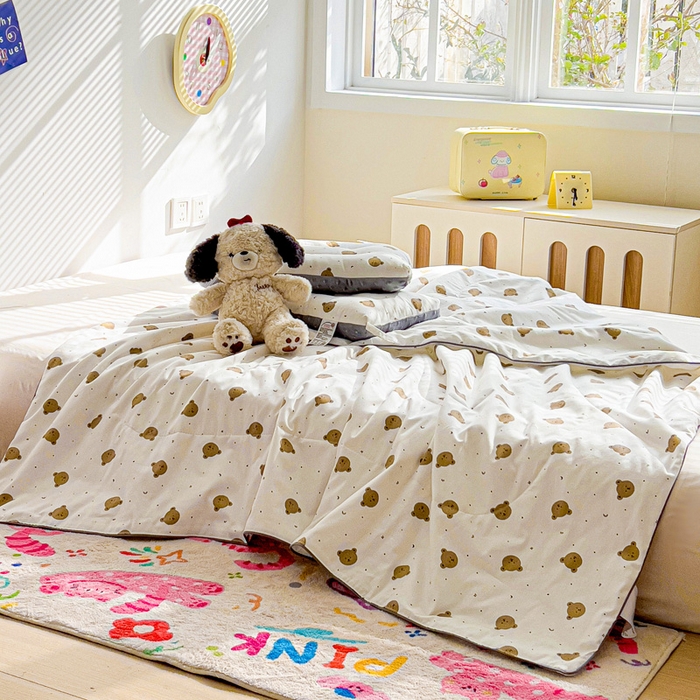 91家纺网 家纺一手货源 找家纺 十九色 2025新款全棉13372ins儿童夏被 熊宝宝