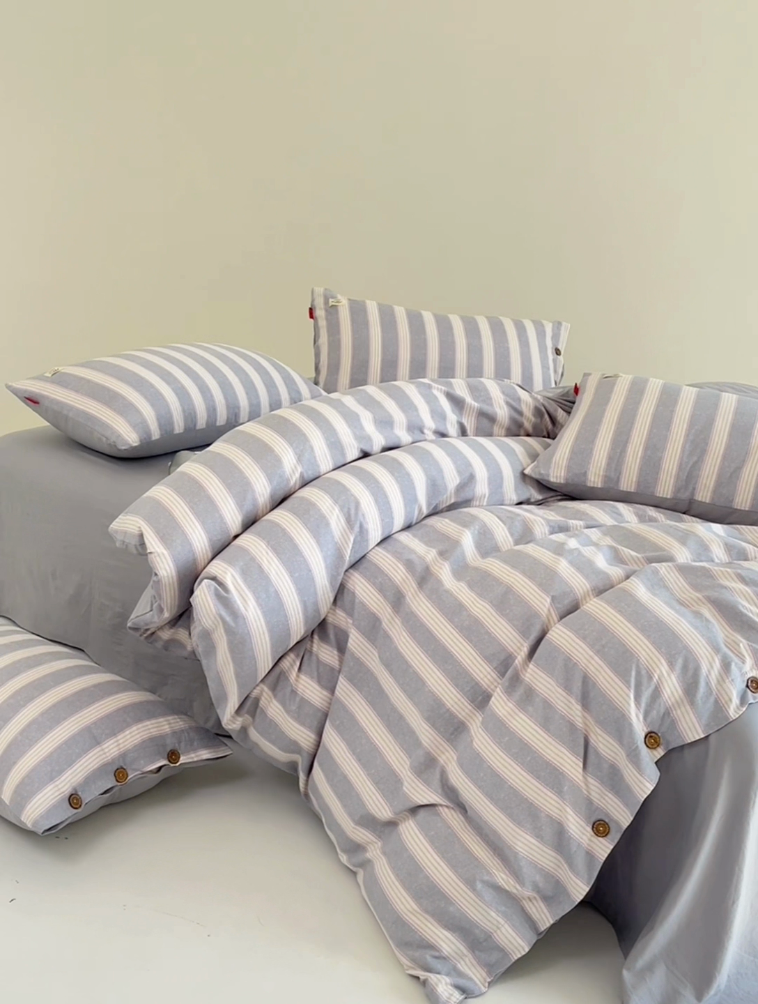 91家纺网 家纺一手货源 找家纺 睡美美 2025新款加厚色织水洗棉印染条纹四件套 蓝灰条纹