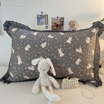 91家纺网 家纺一手货源 找家纺 （总）百寐 2025新款全棉韩版花边夹棉枕套50×80/48×74/40×60三层吸汗保护枕芯单人枕芯保护套