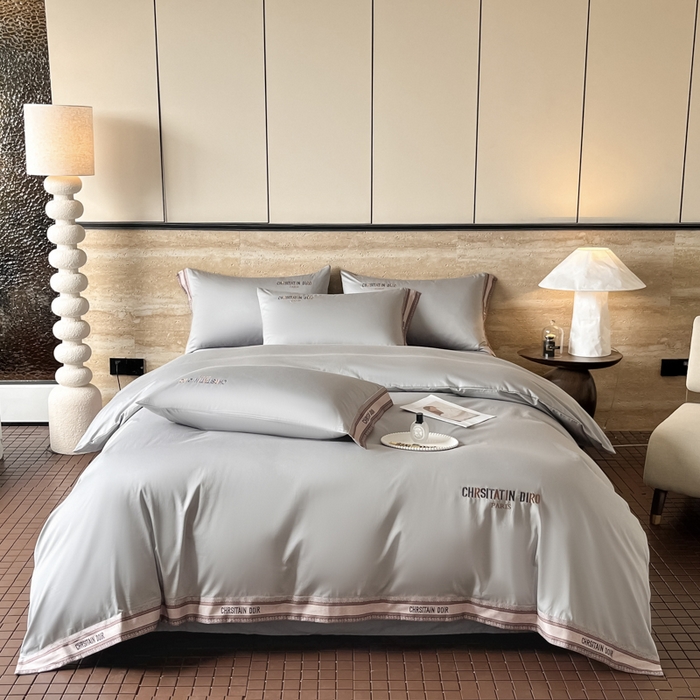 91家纺网 家纺一手货源 找家纺 瑞驰家纺 2025新款长绒棉绣花莱桉系列四件套 莱桉-朵拉灰