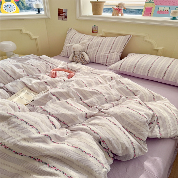 91家纺网 家纺一手货源 找家纺 琪格格纺织 2025新款美式田园色织提花系列四件套 新小花园-紫