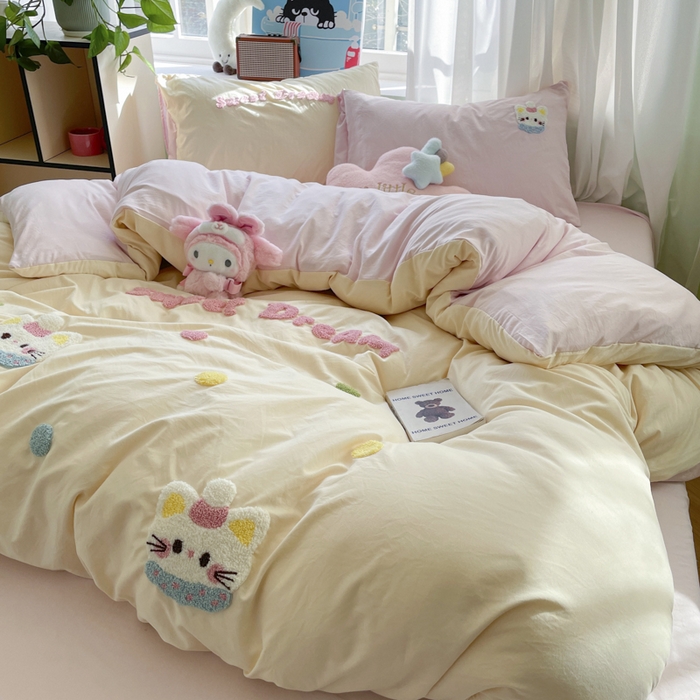 91家纺网 家纺一手货源 找家纺 雨帆家纺 2025新款水洗棉毛巾绣四件套 波点猫奶油粉