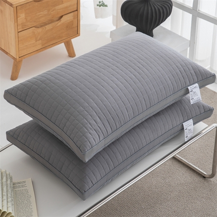 91家纺网 家纺一手货源 找家纺 （总）仁宇枕业 2025新款新品简约跑量实惠款绗绣四方格单边双边舒适枕头枕芯