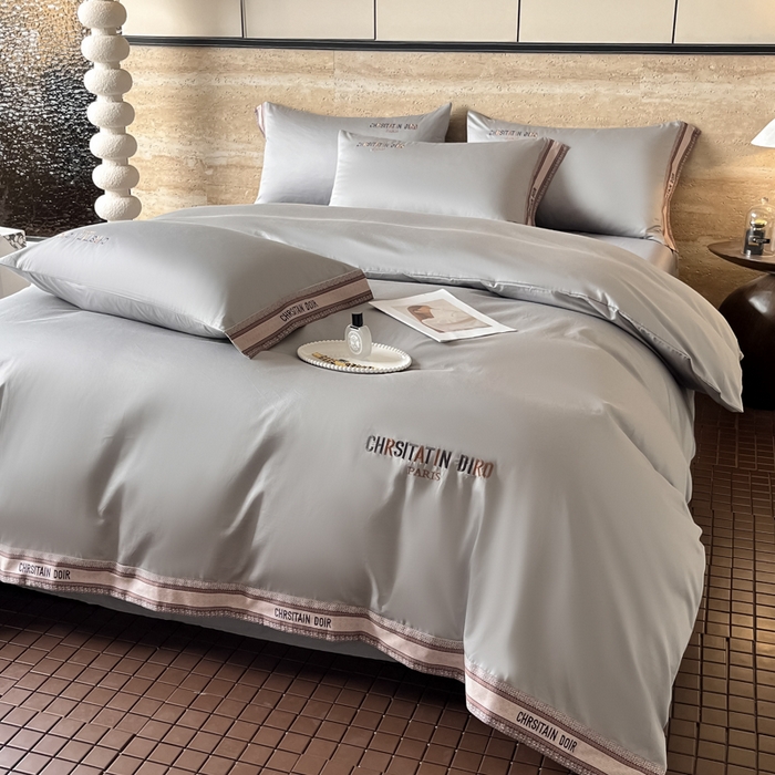 91家纺网 家纺一手货源 找家纺 瑞驰家纺 2025新款长绒棉绣花莱桉系列四件套 莱桉-朵拉灰