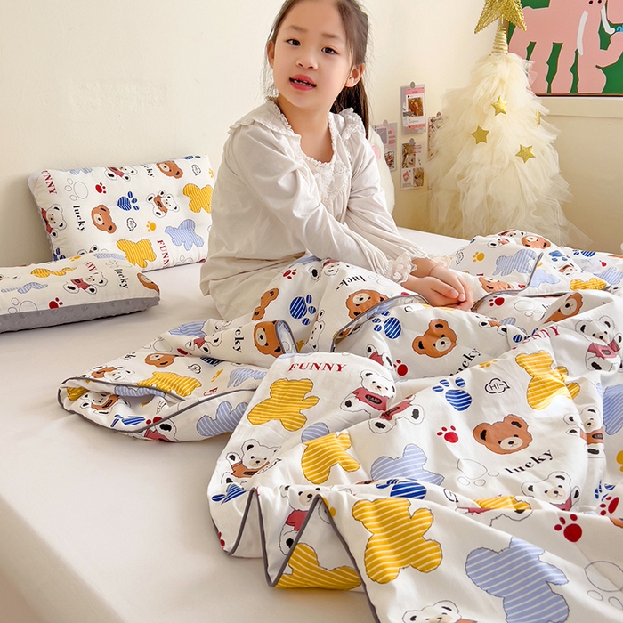 91家纺网 家纺一手货源 找家纺 十九色 2025新款全棉13372ins儿童夏被 饼干熊