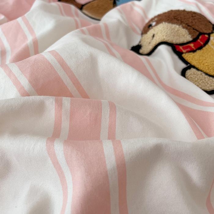 91家纺网 家纺一手货源 找家纺 彩韵 2025新款纯色水洗m毛巾绣四件套 可爱腊肠狗