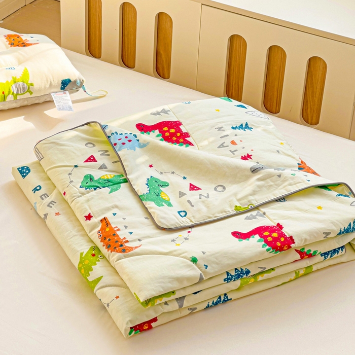 91家纺网 家纺一手货源 找家纺 十九色 2025新款全棉13372ins儿童夏被 小恐龙