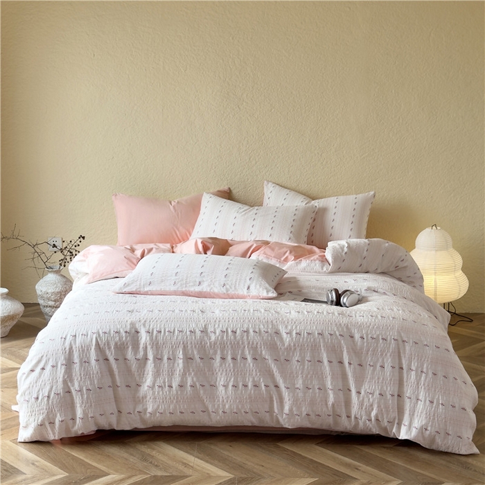 91家纺网 家纺一手货源 找家纺 琪格格纺织 2025新款美式田园色织提花系列四件套 新小花园-粉