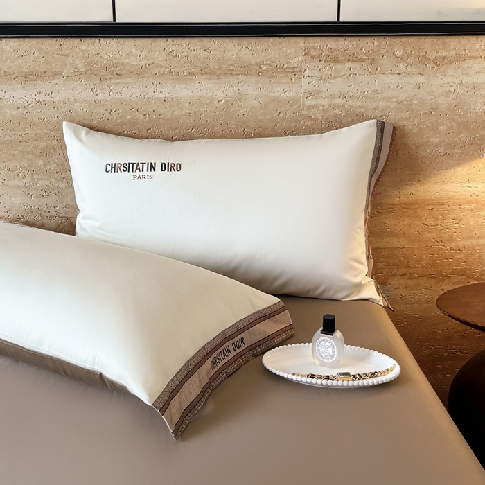 91家纺网 家纺一手货源 找家纺 瑞驰家纺 2025新款长绒棉绣花莱桉系列四件套 莱桉-贝壳白