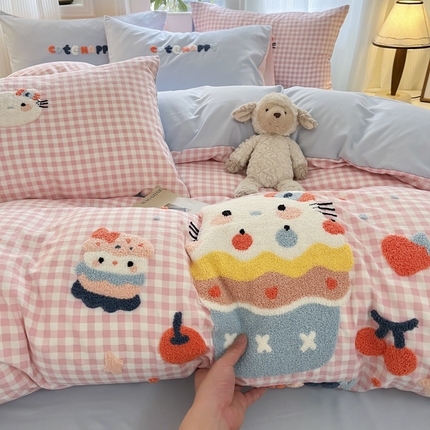 91家纺网 家纺一手货源 找家纺 （总）宇航家纺  2025新款云朵棉卡通毛巾绣四件套