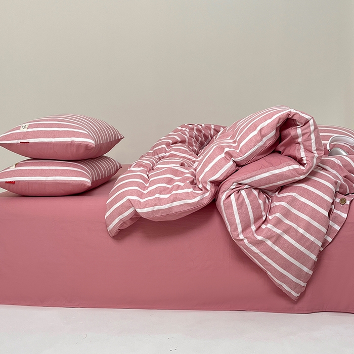 91家纺网 家纺一手货源 找家纺 睡美美 2025新款加厚色织水洗棉印染条纹四件套 复古红条