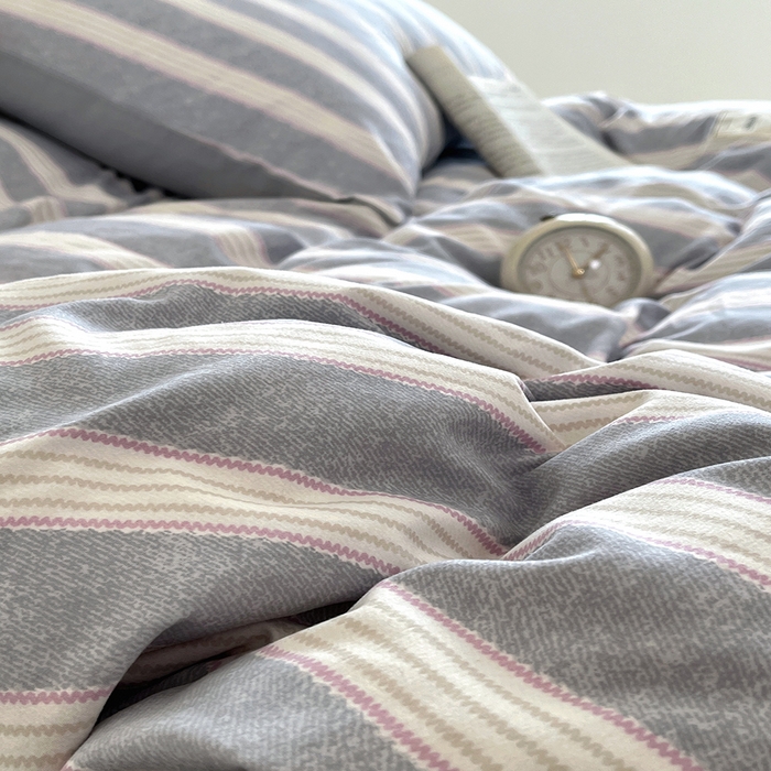 91家纺网 家纺一手货源 找家纺 睡美美 2025新款加厚色织水洗棉印染条纹四件套 蓝灰条纹