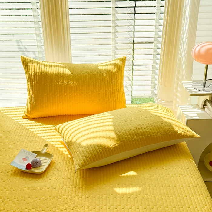 91家纺网 家纺一手货源 找家纺 花香四季2025全棉夹棉多功能床垫-床盖系列 奶黄