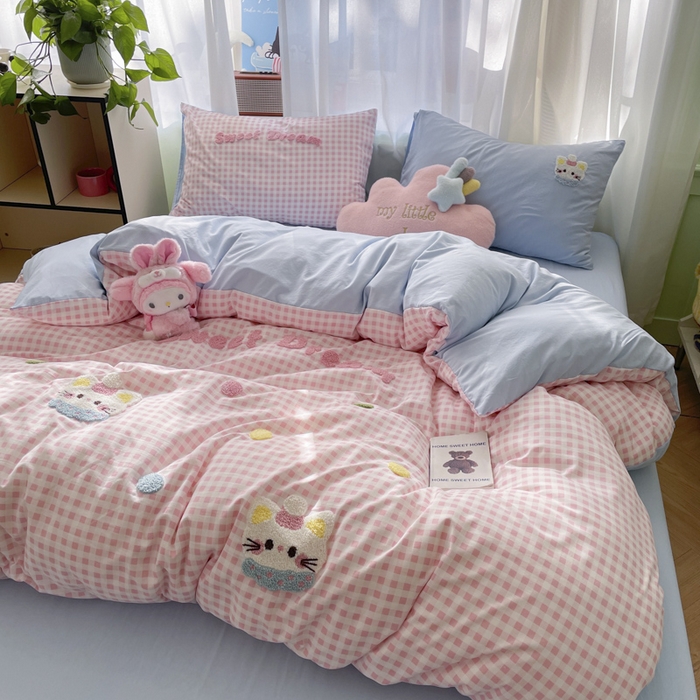 91家纺网 家纺一手货源 找家纺 雨帆家纺 2025新款水洗棉毛巾绣四件套 波点猫粉格