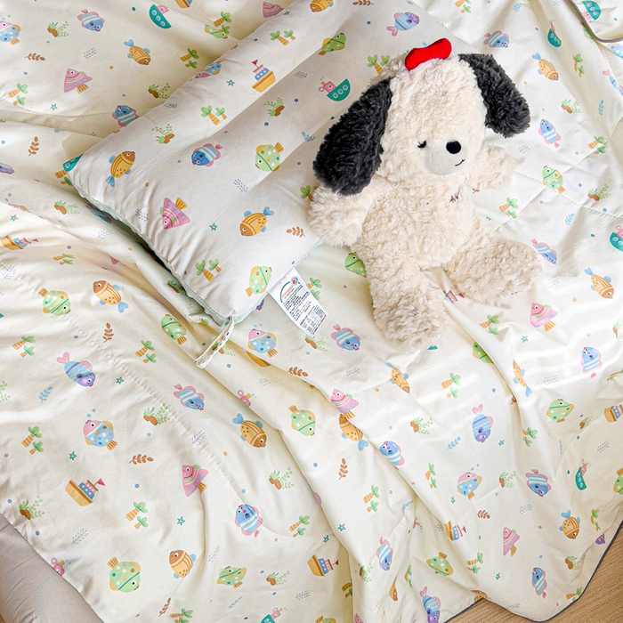 91家纺网 家纺一手货源 找家纺 十九色 2025新款全棉13372ins儿童夏被 好多鱼