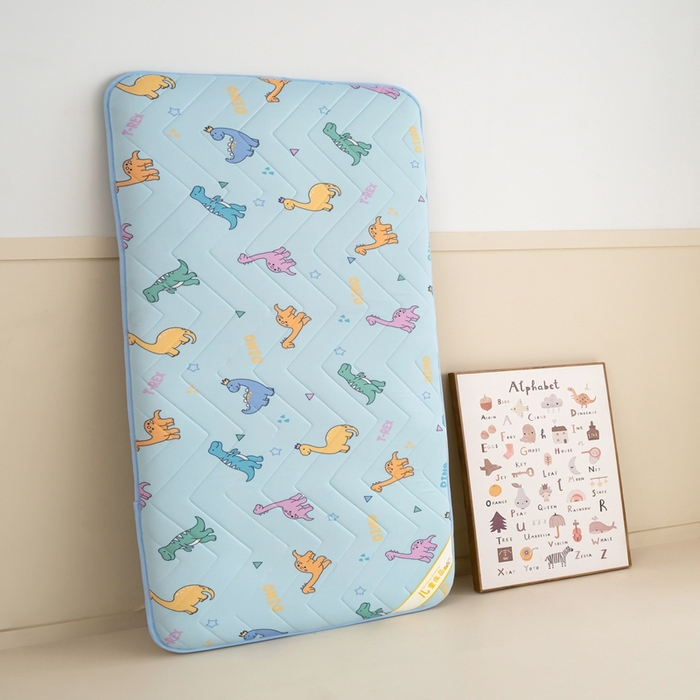 91家纺网 家纺一手货源 找家纺 嗨生活2025新款加厚A类针织面料乳胶床垫幼儿园儿童床垫 皇冠恐龙