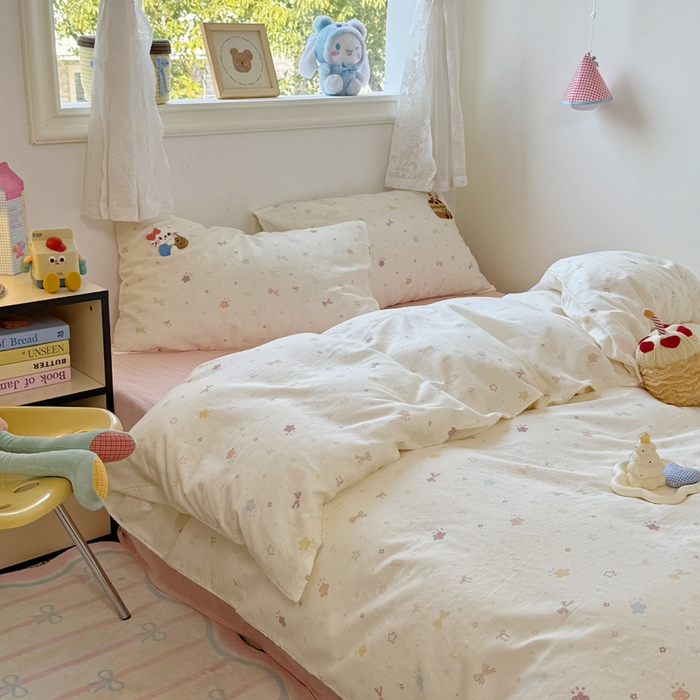 91家纺网 家纺一手货源 找家纺 澳萝拉2025春夏新款全棉纯棉双层纱毛巾绣四件套 猫咪蛋糕