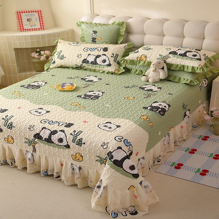 91家纺网 家纺一手货源 找家纺 美达家纺2025新款全棉蕾丝边单床盖 熊猫戏水